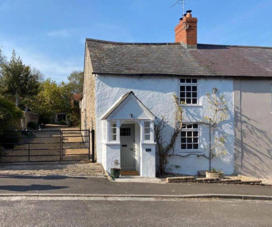 Cosy Two Bedrooom Cottage Set In A Dorset Village Стерминстер-Ньютон Экстерьер фото